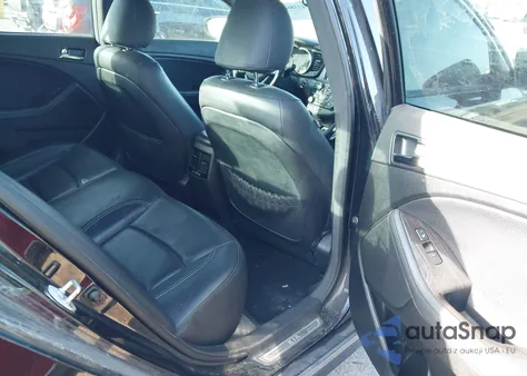 2013 Kia Optima Sx z USA, uszkodzony, nr VIN 5XXGR4A67DG155471